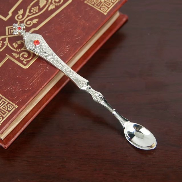 Lingurița liturgică ornamentală pentru Sfânta Împărtășanie – finisaj auriu sau argintiu - imagine 4